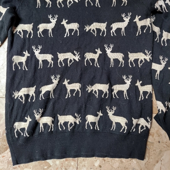 Forever21 deer pullover warm Holiday Any Day sweater  L - Picture 5 of 5
